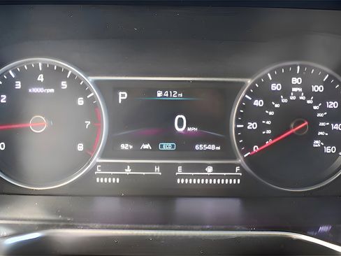 Certified 2022 Kia Sorento LX image 12