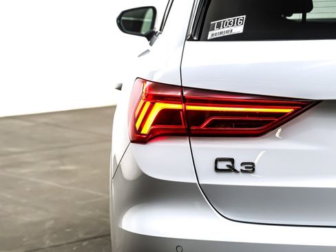 Used 2025 Audi Q3 2.0T Premium Plus w/ Premium Plus Package image 16