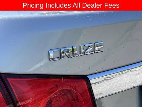 Used 2016 Chevrolet Cruze LS FWD image 11