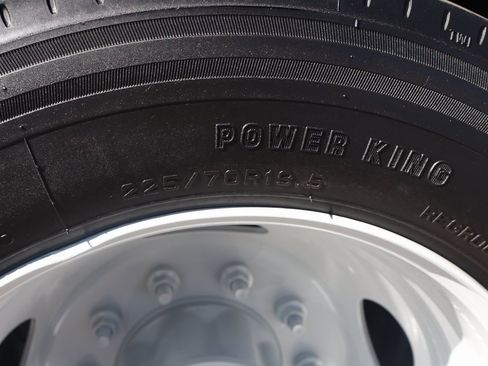 Used 2018 Ford F550 2WD Regular Cab Super Duty image 36