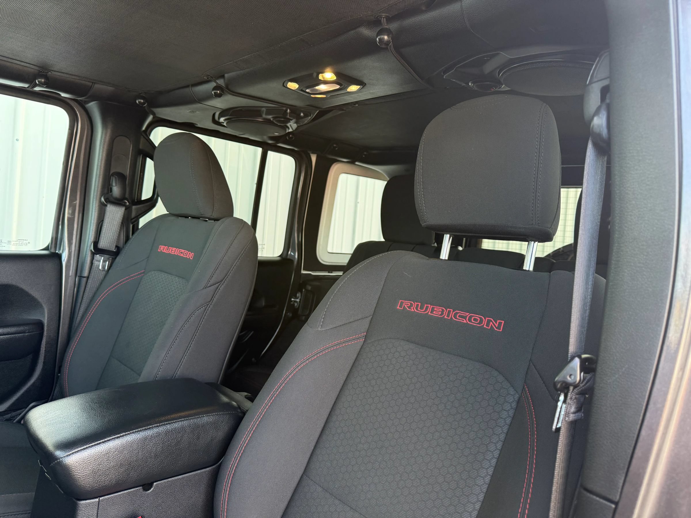 Used 2020 Jeep Wrangler Unlimited Rubicon w/ Dual Top Group AWD/4WD image 29
