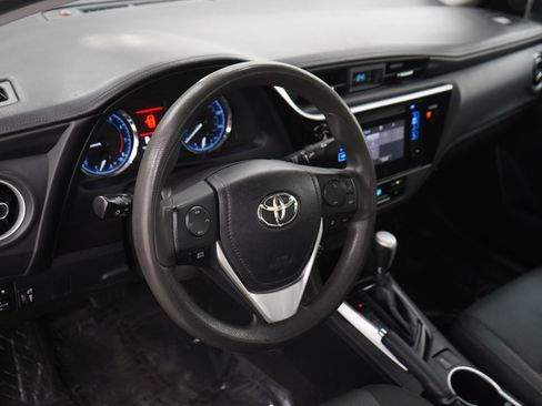 Used 2017 Toyota Corolla LE FWD image 19
