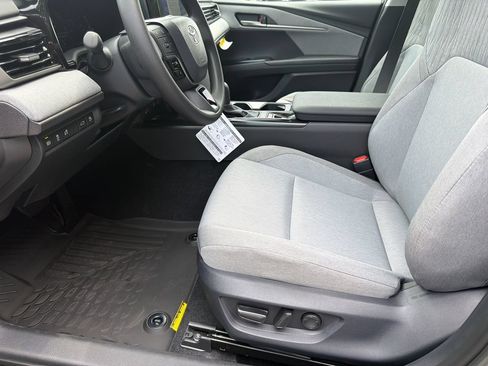 New 2026 Toyota Camry LE w/ Convenience Package FWD image 17