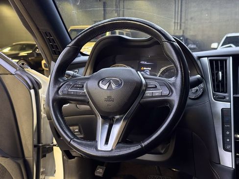 Used 2018 INFINITI Q60 3.0t Luxe AWD/4WD image 19