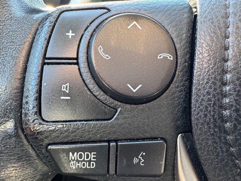 Used 2018 Toyota RAV4 XLE w/ Plus Extra Value Package AWD/4WD image 18