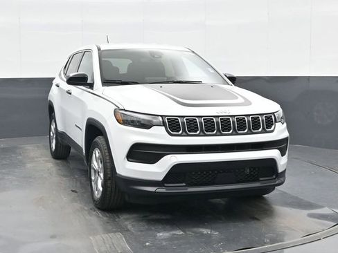 Used 2025 Jeep Compass Sport w/ Mopar Graphics Package AWD/4WD image 1
