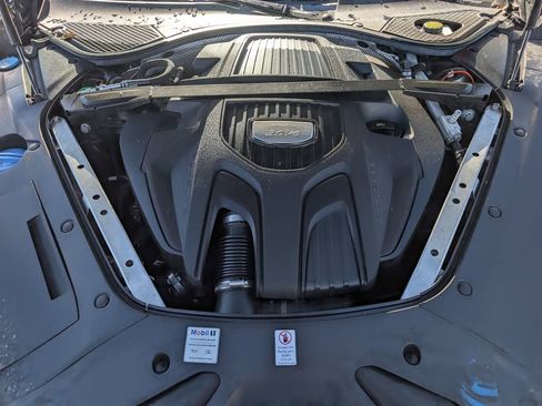 Used 2017 Porsche Panamera 4 w/ Premium Package image 30