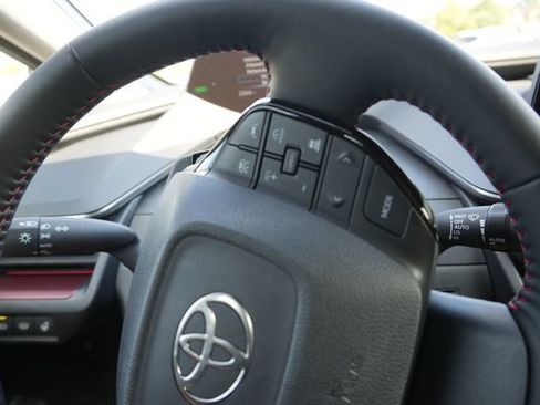 Used 2026 Toyota Prius Plug-In Hybrid FWD image 26