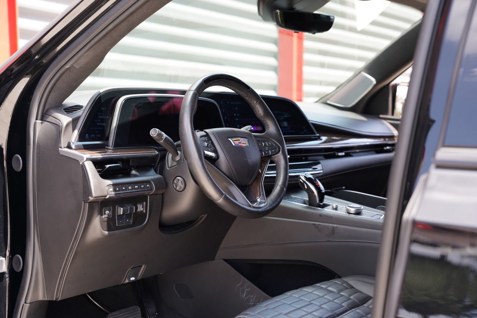 Used 2024 Cadillac Escalade ESV Sport Platinum AWD/4WD image 13