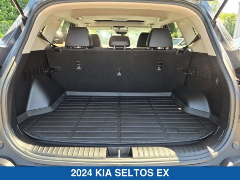 Used 2024 Kia Seltos EX AWD/4WD image 5