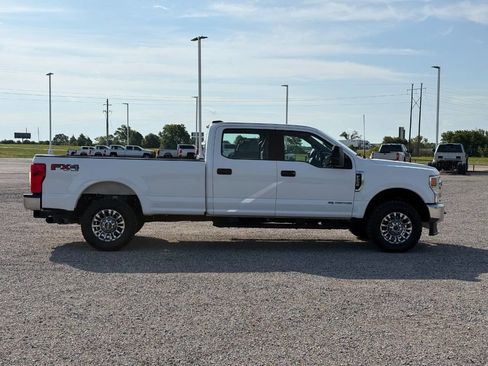 Used 2022 Ford F250 XL w/ Power Equipment Group AWD/4WD image 4