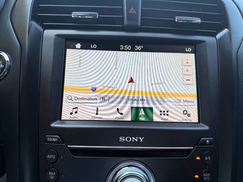 Used 2019 Ford Fusion Titanium FWD image 15