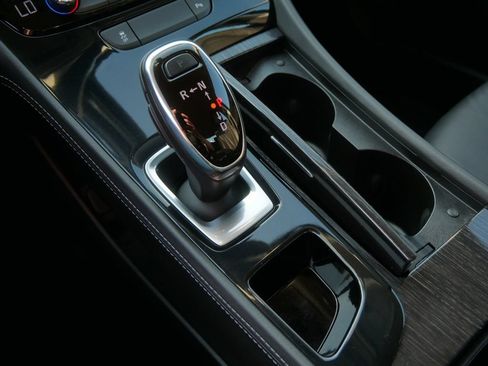 Used 2019 Buick LaCrosse Essence FWD image 20