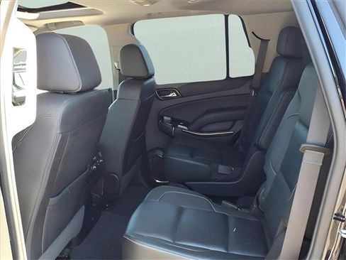 Used 2020 GMC Yukon SLT w/ Premium Edition image 8