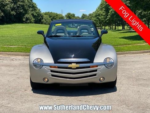 Used 2006 Chevrolet SSR w/ Preferred Equipment Group RWD image 2