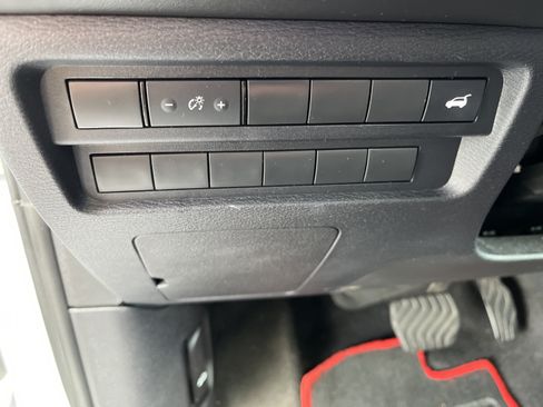 Used 2024 Mitsubishi Outlander Ralliart AWD/4WD image 19