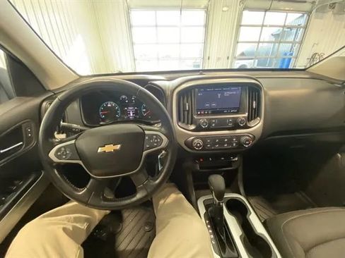 Used 2022 Chevrolet Colorado LT w/ LT Convenience Package AWD/4WD image 26