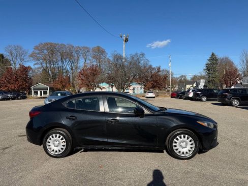 Used 2016 MAZDA MAZDA3 i Sport image 6