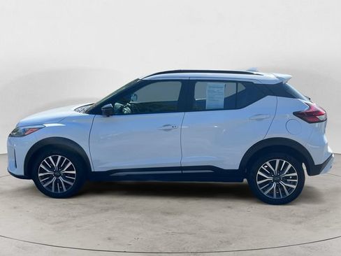 Used 2024 Nissan Kicks SR FWD image 2