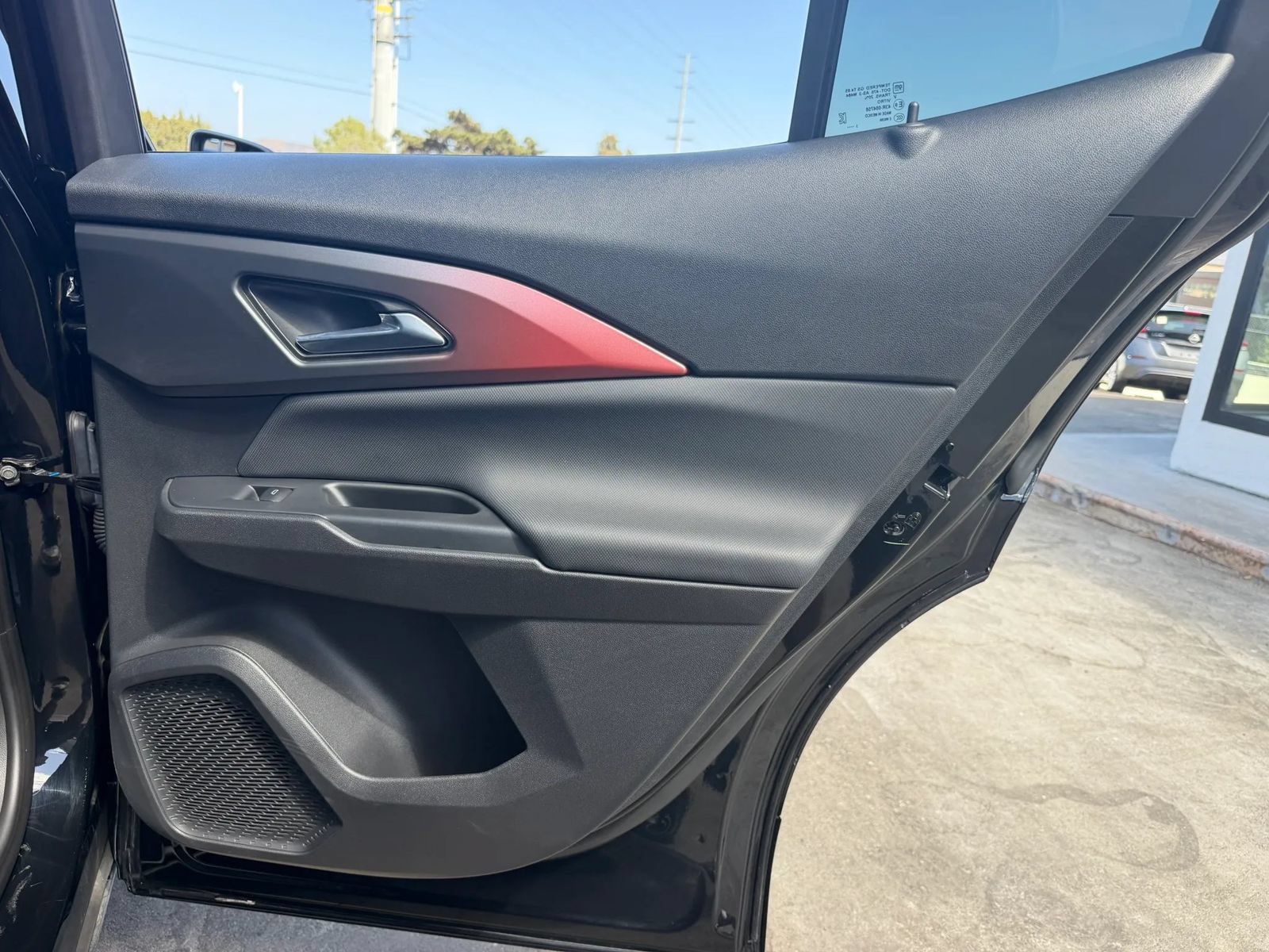 Used 2024 Chevrolet Equinox EV RS FWD image 25