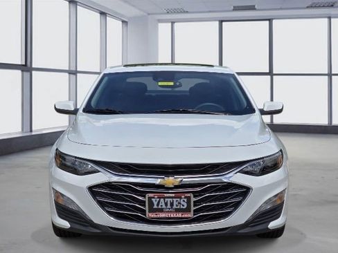 Used 2024 Chevrolet Malibu LT FWD image 2