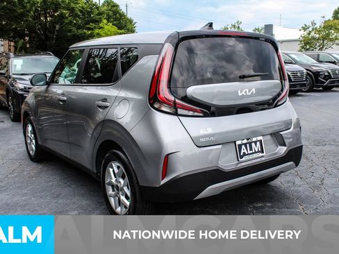 Used 2025 Kia Soul LX w/ LX Technology Package FWD image 5