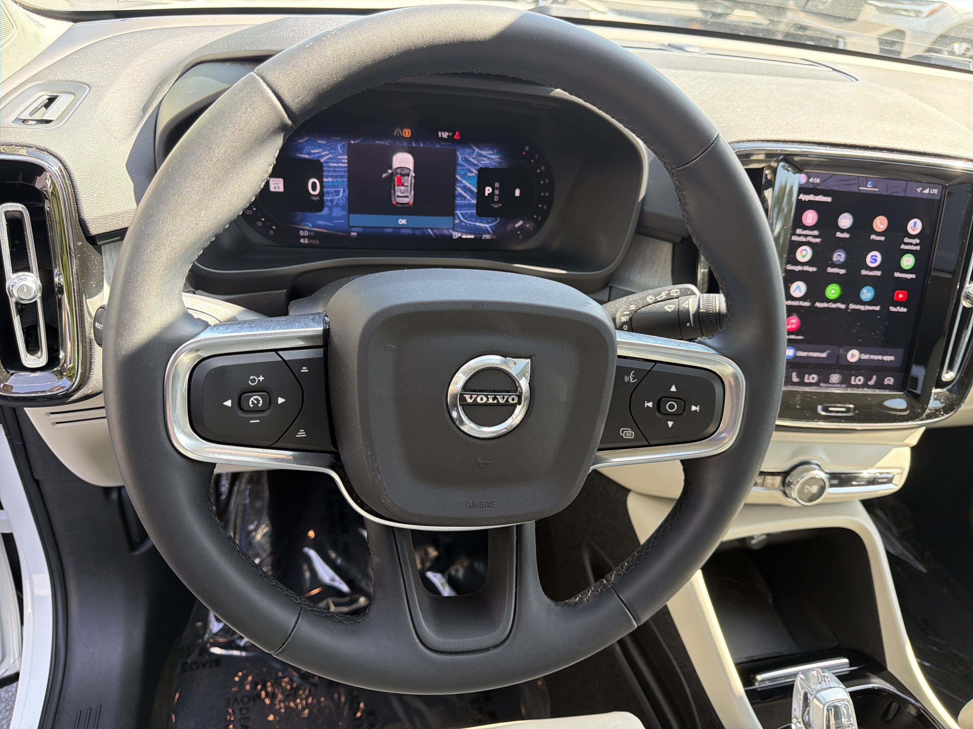 Certified 2023 Volvo XC40 B5 Plus w/ Protection Package Premier AWD/4WD image 18
