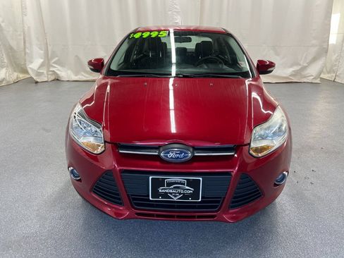 Used 2012 Ford Focus SE FWD image 2