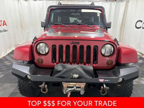 Used 2012 Jeep Wrangler Unlimited Sahara AWD/4WD image 2