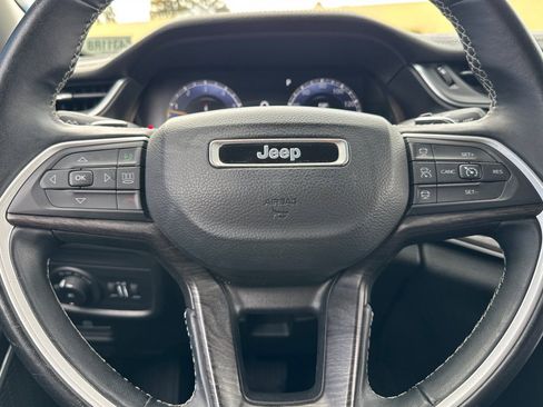 Used 2022 Jeep Grand Cherokee Limited AWD/4WD image 33