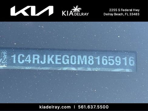 Used 2021 Jeep Grand Cherokee L Summit w/ Luxury Tech Group V AWD/4WD image 5
