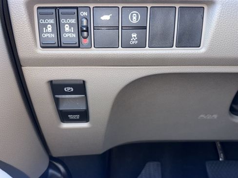 Used 2024 Honda Odyssey EX-L image 15