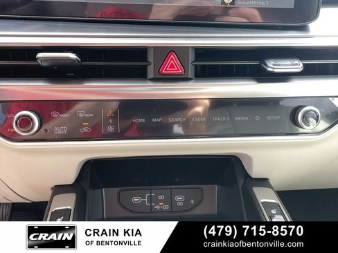 New 2025 Kia Sorento S image 18