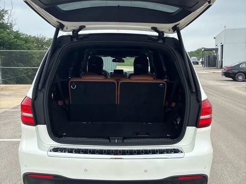 Used 2017 Mercedes-Benz GLS 550 4MATIC image 31