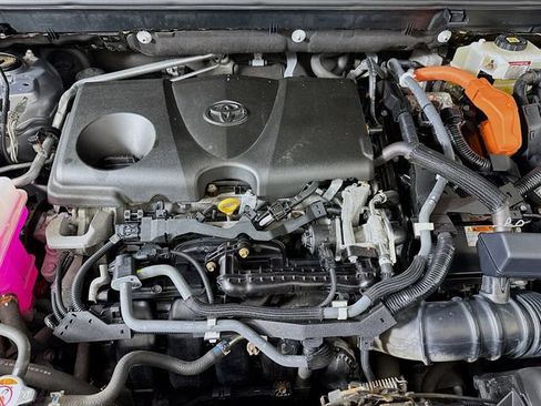 Certified 2021 Toyota RAV4 XSE AWD/4WD image 32