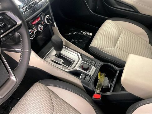 Used 2024 Subaru Forester Premium AWD/4WD image 17