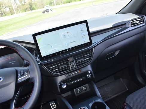 Used 2024 Ford Escape ST-Line w/ Tech Pack #1 AWD/4WD image 19
