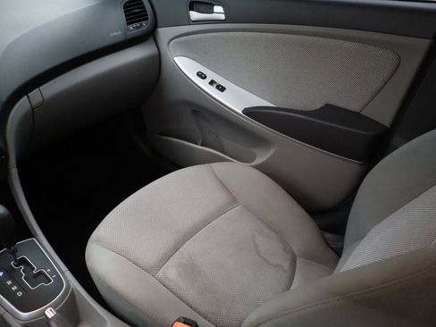 Used 2014 Hyundai Accent GLS FWD image 22