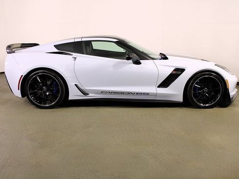 Used 2018 Chevrolet Corvette Z06 w/ Carbon 65 Edition image 8