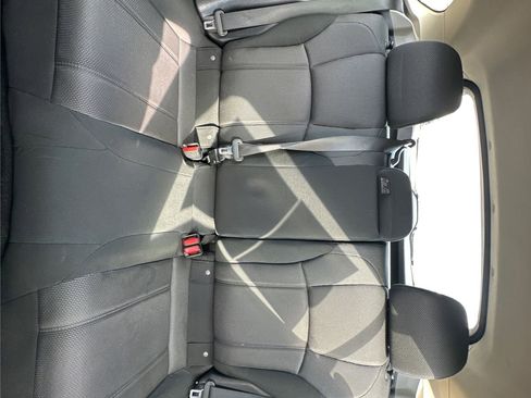 Used 2018 Subaru Impreza 2.0i Premium image 14