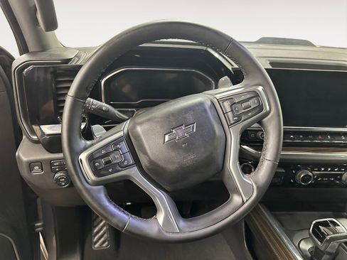 Used 2025 Chevrolet Silverado 1500 LT Trail Boss w/ Convenience Package II AWD/4WD image 12