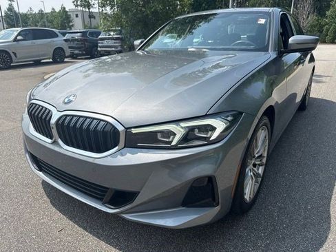 Used 2023 BMW 330i Sedan w/ Premium Package RWD image 9
