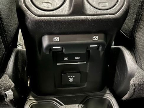 Used 2021 Jeep Wrangler Unlimited Sport image 20