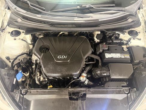 Used 2015 Hyundai Veloster w/ Option Group 03 FWD image 40