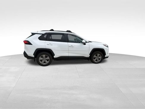 Used 2024 Toyota RAV4 XLE AWD/4WD image 9