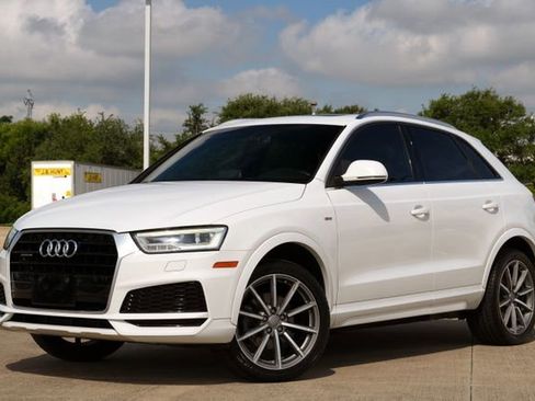 Used 2018 Audi Q3 2.0T Premium Plus w/ Premium Plus Package AWD/4WD image 2