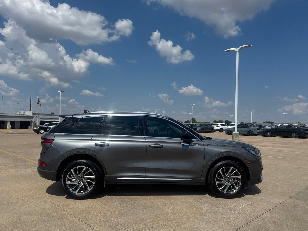 Used 2021 Lincoln Corsair FWD w/ Equipment Group 101A image 27