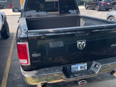 Used 2017 RAM 1500 Laramie w/ Convenience Group AWD/4WD image 10