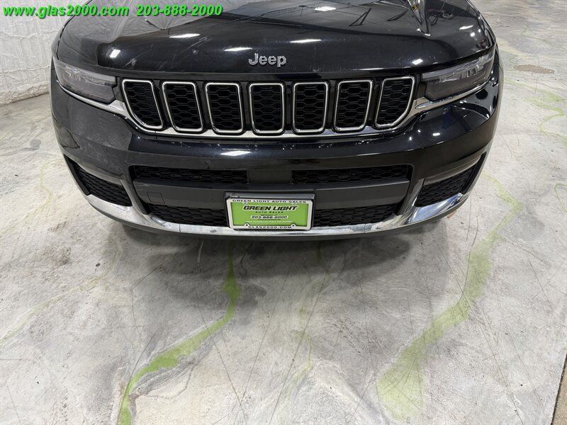 Used 2021 Jeep Grand Cherokee L Limited AWD/4WD image 18