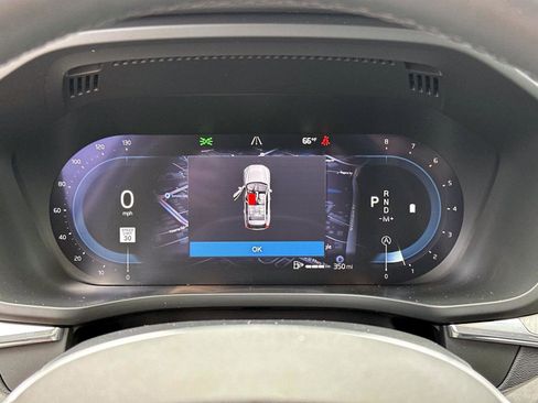 Certified 2025 Volvo XC60 B5 Plus image 27